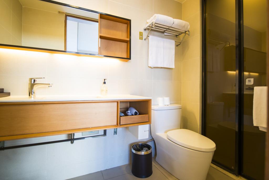 Ji Hotel Shanghai Hongqiao Zhongshan West Road Bagian luar foto