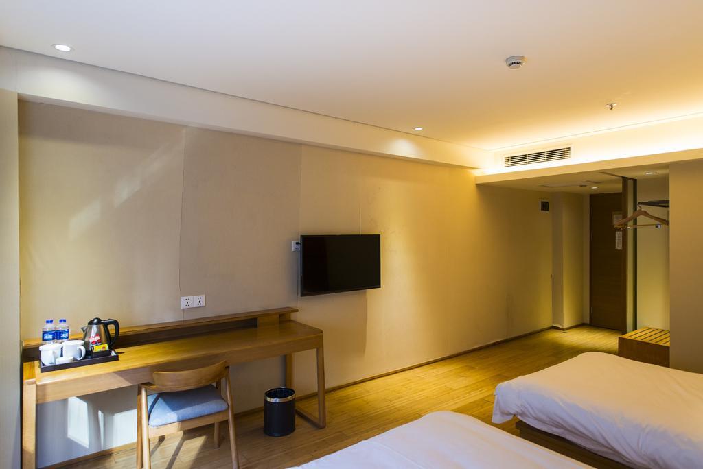 Ji Hotel Shanghai Hongqiao Zhongshan West Road Bagian luar foto