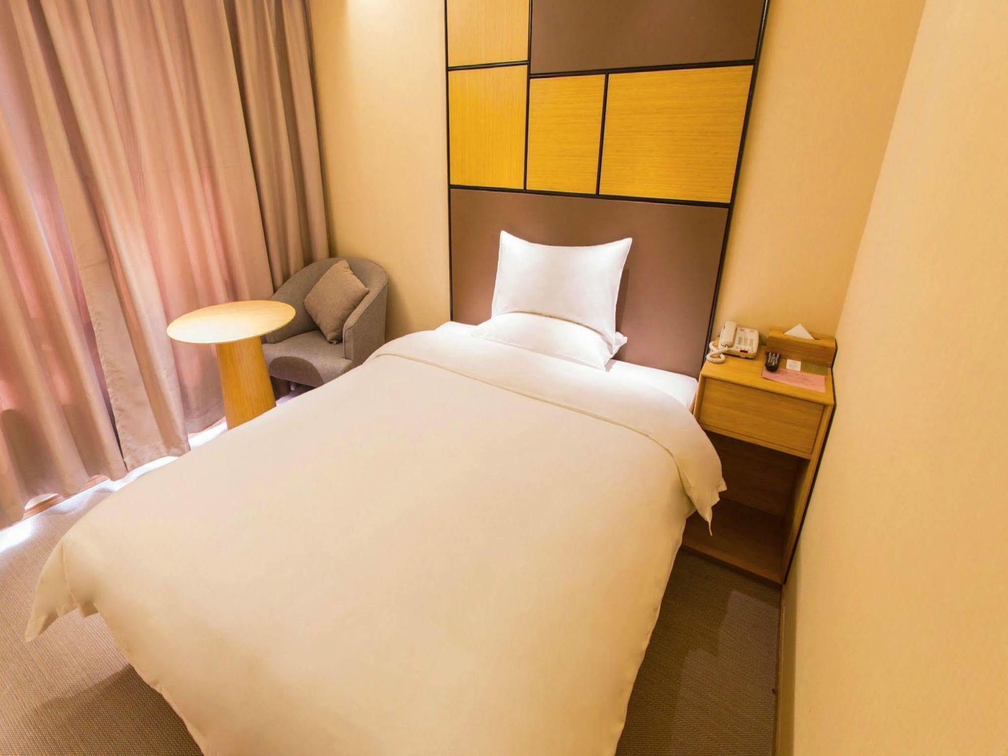 Ji Hotel Shanghai Hongqiao Zhongshan West Road Bagian luar foto
